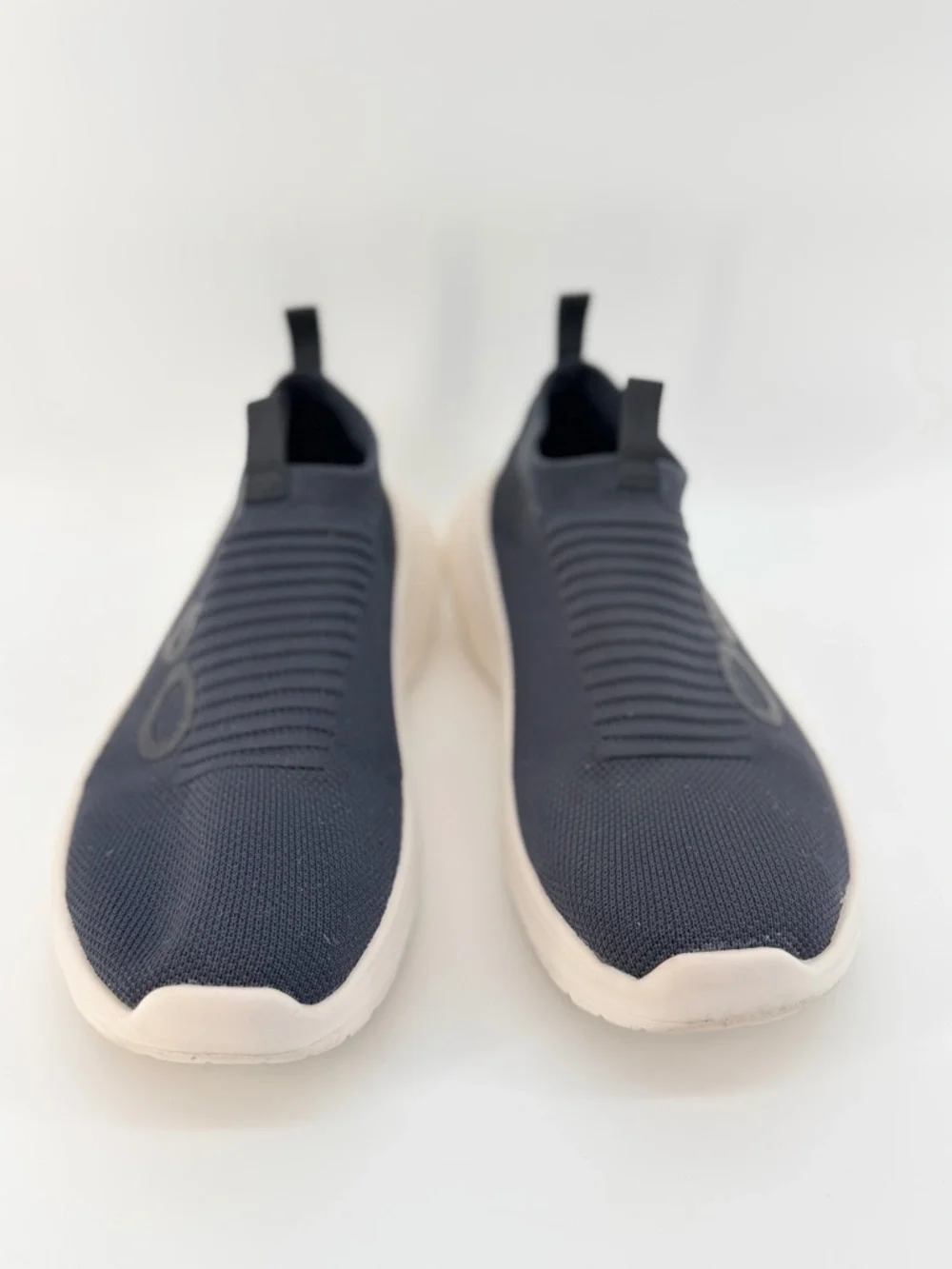 OOFOS OOmy Zen Slip-On Athletic Recovery Shoe in Chalk Black